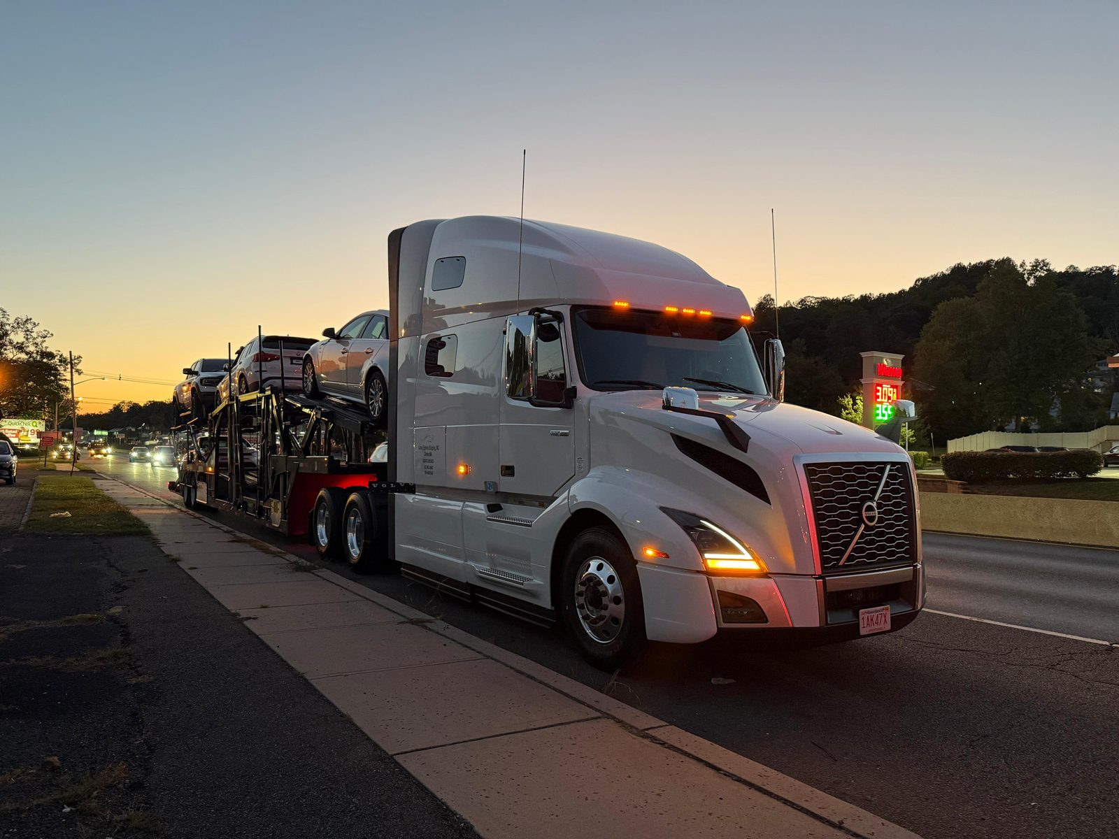 Lopes Express Shipping car hauler